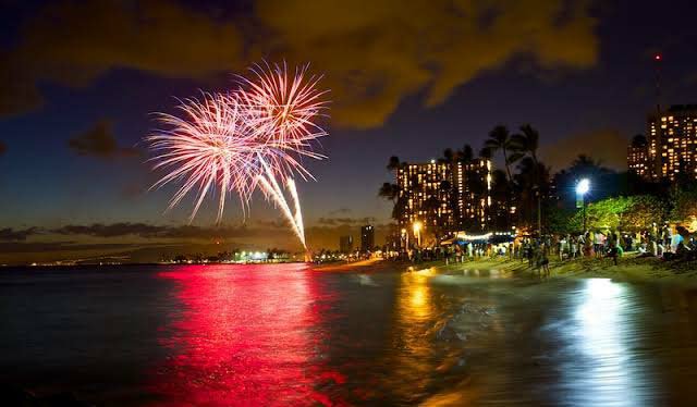 things to do in Honolulu at night