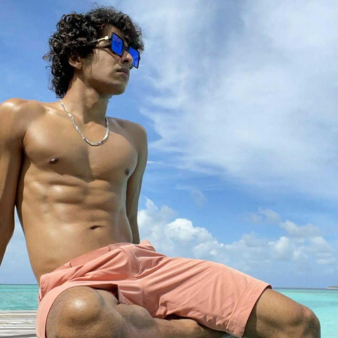 Bollywood actor ishaan khatter Maldives pictures